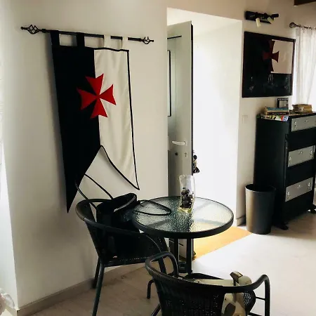 Pe Do Castelo Apartment *